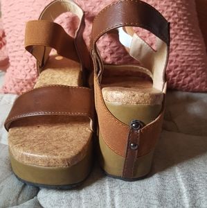 Brown Platform/Wedge Sandles